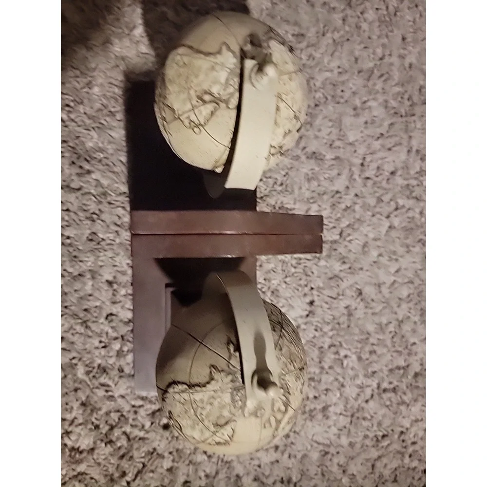 Vintage Spinning Wooden Globe Bookends Bookcase Decor Wood‎ Home Interiors NWOT
